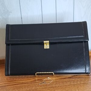 Black Leather Briefcase /portfolio Case Vintage With The Key , Lock Works 😀